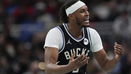 开云体育官网-字母哥直呼带不动！特纳+罗林斯+小波特合计24中4 外线14中2