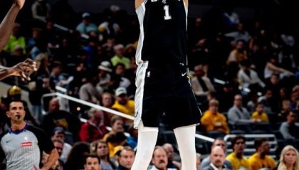 开云官网-落选秀完爆福克斯，弗拉格造NBA神迹，文班29+11送独行侠6连败