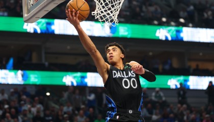 体育资讯-外线哑火！克里斯蒂15投仅4中拿到11分5板 三分9中1