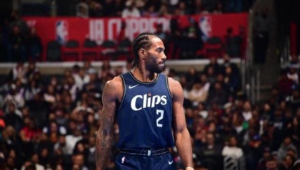 怎么老是你？莱昂纳德接受膝盖手术 归期未定