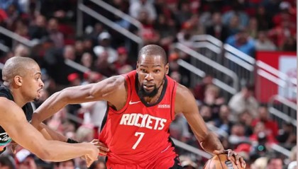 体育资讯-火箭末节轰29-14高潮造16分大逆转保住西部第5！文班亚马仅20中4