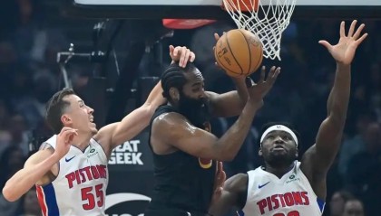 赛事分析-骑士113-109活塞！莫布里三人盛赞哈登，而哈登两点也成重中之重